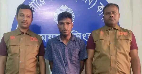 ময়মনসিংহে ডিবির অভিযানে গফরগাঁও থেকে ফেন্সিডিল ব্যবসায়ী গ্রেফতার-১