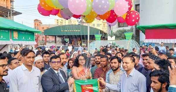 ময়মনসিংহে বর্ণাঢ্য আয়োজনের মধ্যে দিয়ে আট দিনব্যাপী বিভাগীয় বইমেলা উদ্বোধন