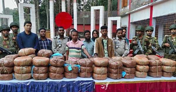 গৌরীপুর উপজেলায় যৌথবাহিনীর অভিযানে ১৪২ কেজি গাঁজাসহ গ্রেপ্তার -২