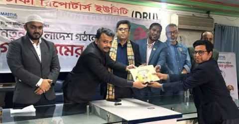 অন্তর্বর্তী সরকার সাংবাদিকদের স্বাধীনতায় বিন্দু পরিমাণ বাধা দেবে না -প্রেস সচিব