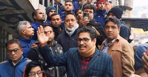 ময়মনসিংহ প্রেসক্লাবে সংস্কার আন্দোলনকারীদের দাবি বাস্তবায়নের আশ্বাস দিলেন-জেলা প্রশাসন 