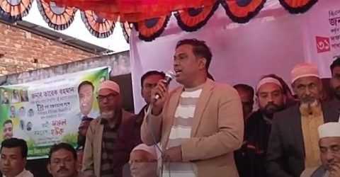 আমরা কাঁদা ছোড়াছুড়ি করতে চাই না : মনজুর এলাহী