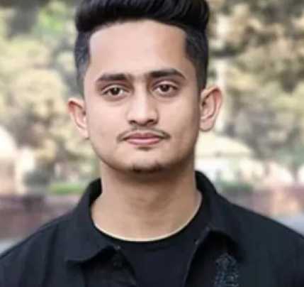 জুলাই শহীদ স্মৃতি ফাউন্ডেশনের দায়িত্ব ছাড়লেন সারজিস আলম