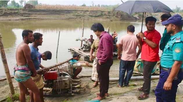 রংপুরে নদ-নদী থেকে বালু উত্তোলন বন্ধে কঠোর অবস্থানে জেলা প্রশাসন