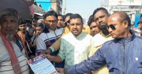 কুড়িগ্রামে যুবদলের উদ্যোগে ৩১ দফার লিফলেট বিতরণ 