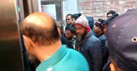 সরকারি নির্দেশ অমান্য করে রংপুর প্রেসক্লাবে তালা ভেঙে অনুপ্রবেশ