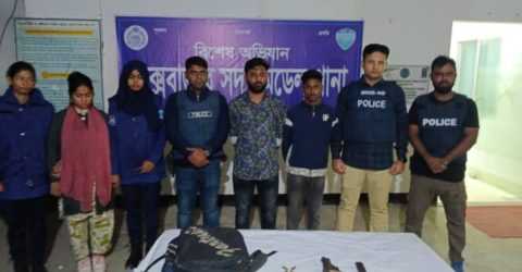 কক্সবাজার জেলা পুলিশের চাঞ্চল্যকর তথ্য….   ডিভোর্সি নারীকে ব্যবহার করে হত্যার পরিকল্পনা, খুলনার কাউন্সিলর টিপু হত্যায় আটক-৩