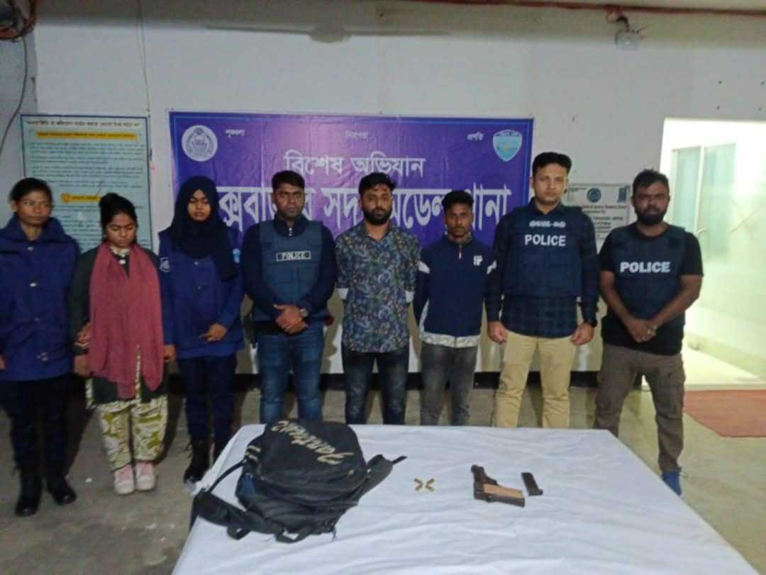 কক্সবাজার জেলা পুলিশের চাঞ্চল্যকর তথ্য….   ডিভোর্সি নারীকে ব্যবহার করে হত্যার পরিকল্পনা, খুলনার কাউন্সিলর টিপু হত্যায় আটক-৩