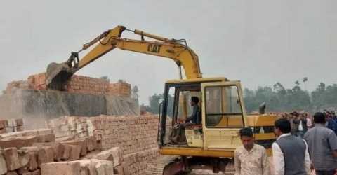 রাজারহাটে বন্ধ করা ইটভাটা চালু করায় এক লক্ষ টাকা জরিমানা ও পুনরায় বন্ধ ঘোষণা 