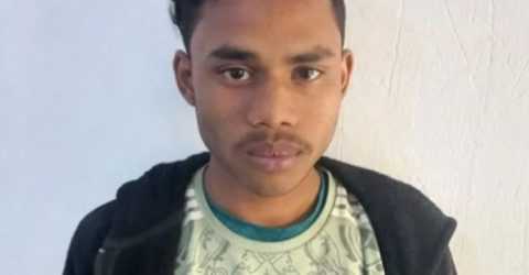 প্রেম প্রত্যাখ্যান করায় নামাজরত অবস্থায় কিশোরীকে ছুরিকাঘাত