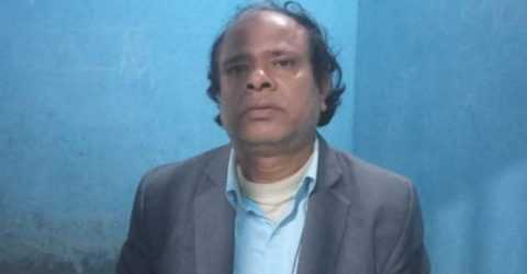 ছাত্রীকে ধর্ষণের অভিযোগে গ্রেফতার শিক্ষক ।