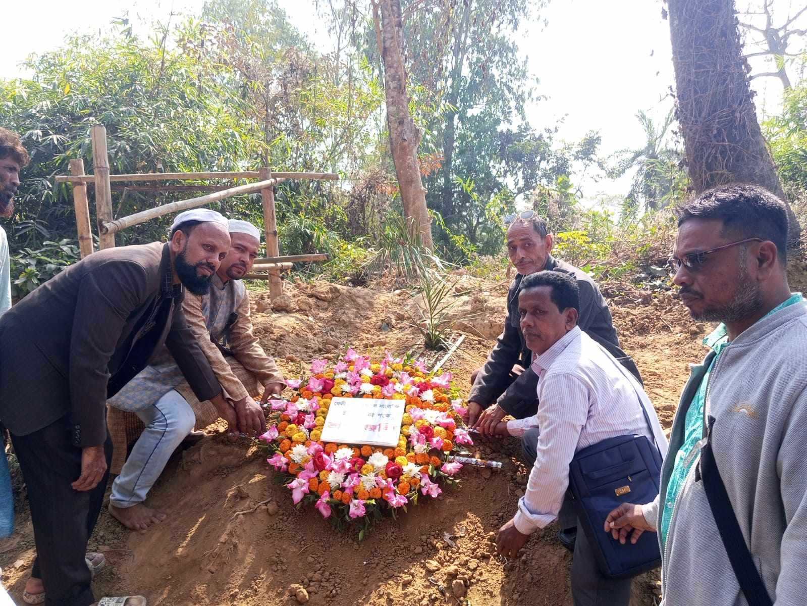 সাংবাদিক আবুল হাসনাতের দাফন সম্পন্ন ও পুষ্পমাল্য অর্পণ