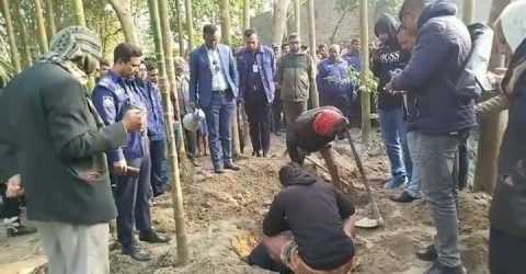 রংপুরের পীরগঞ্জে নারীর মাথাবিহীন ও পুতে রাখা শিশু সাইমার লাশ উদ্ধার
