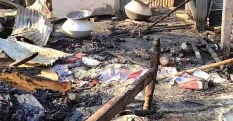 রাজারহাটে অগ্নিকাণ্ডে এক শিশু সহ পুরো বাড়ি ভস্মীভূত