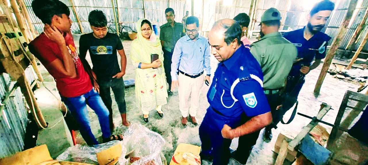 নওগাঁ সাপাহার অস্বাস্থ্যকর পরিবেশে সেমাই তৈরি দূইটি কারখানায় জরিমানা