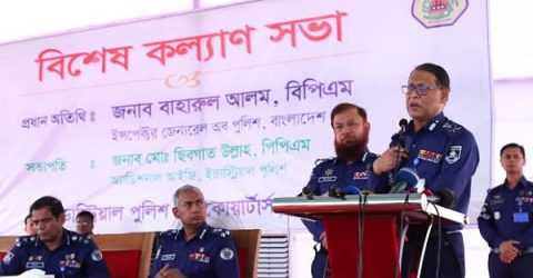 দাবি আদায়ের নামে কেউ রাস্তা অবরোধ করলে কঠোর ব্যবস্থা : আইজিপি