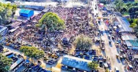ময়মনসিংহের মুক্তাগাছা পশুর হাটে হামলা ইজারার টাকা লুটপাট
