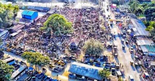ময়মনসিংহের মুক্তাগাছা পশুর হাটে হামলা ইজারার টাকা লুটপাট