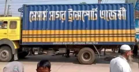 ময়মনসিংহে ঈদের কেনাকাটা করা হলো না গাড়ী চাপায় নিহত পাড়াইলের হেকিম ও তার স্ত্রীর