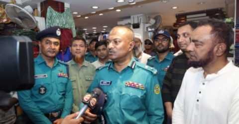 চট্টগ্রাম নগরীর আইন-শৃঙ্খলা পরিস্থিতি সরেজমিনে পরিদর্শনে পুলিশ কমিশনার হাসিব আজিজ