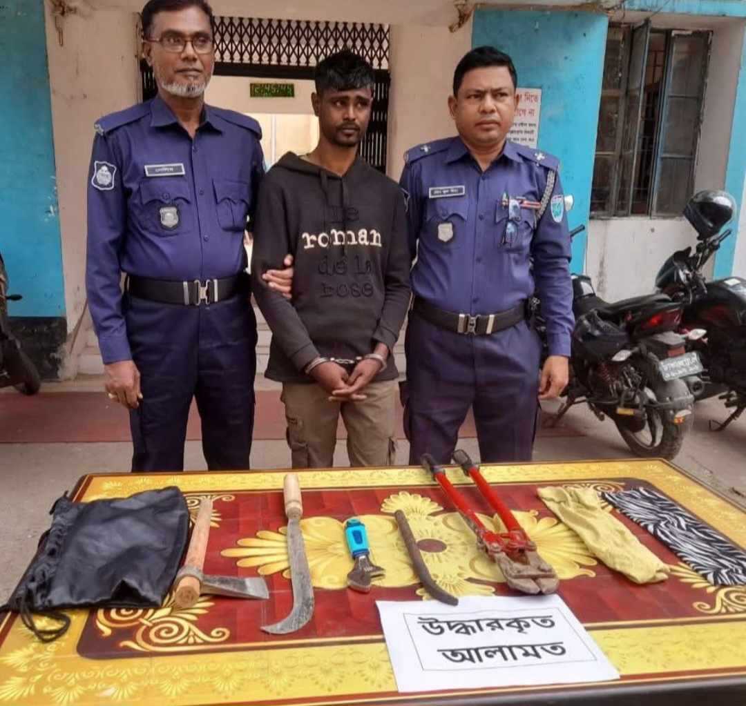 বিশ্বনাথে ডাকাতির সরঞ্জামসহ ডাকাত আটক