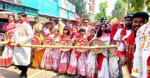 নওগাঁ মান্দায় ধর্ম বর্ণ নির্বিশেষে পালিত হলো বাংলা নববর্ষের বর্ণিল আয়োজন