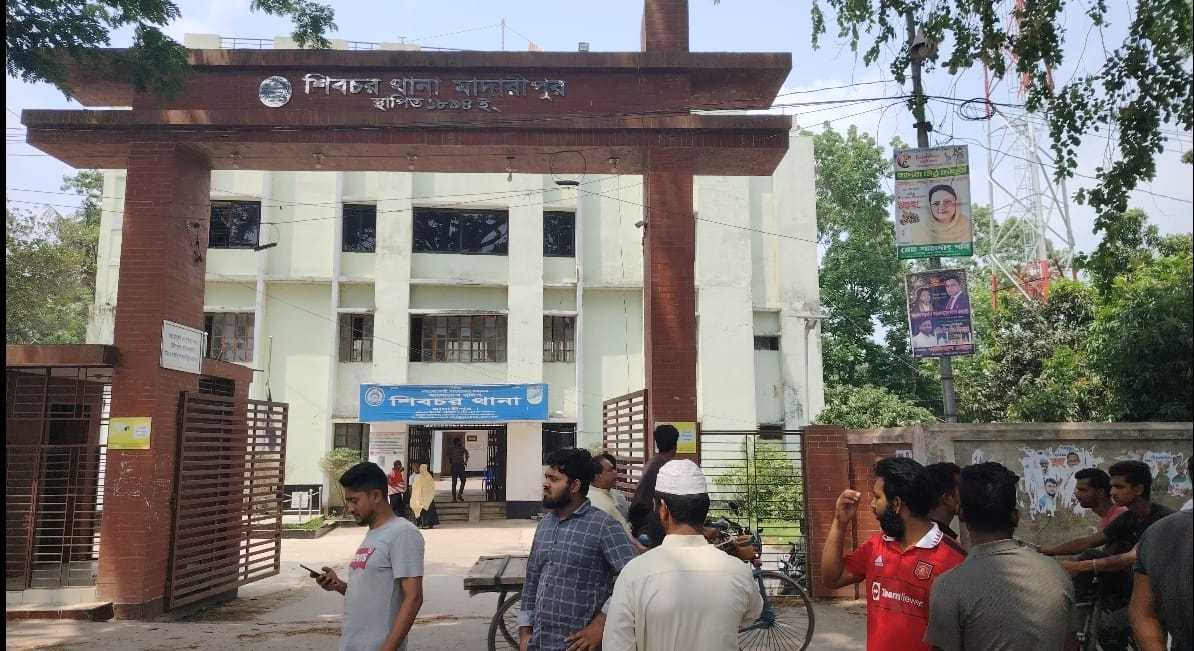 শিবচরে পাওনা টাকা চাওয়ায় খুন হতে হলো কামরুল চৌকদার