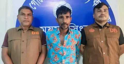 ময়মনসিংহে স্পেশাল জজের বাসা থেকে চুরি হওয়া স্বর্ণ ও টাকা উদ্ধারসহ একজন গ্রেফতার