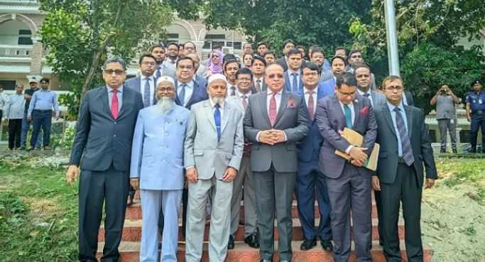 রংপুর জজ কোর্টের কার্যক্রম পরিদর্শন করেন প্রধান বিচারপতি