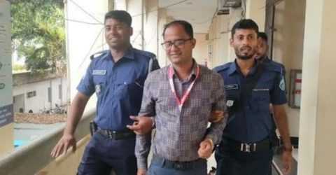 কক্সবাজারে ডিসি’র স্বাক্ষর জালের দায়ে ভূয়া সাংবাদিক আটক