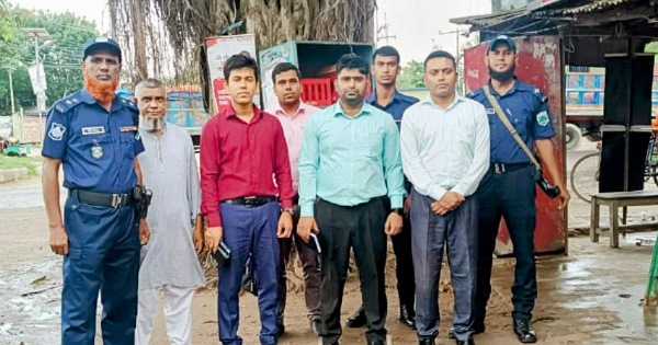 নওগাঁ জেলা প্রশাসনের নির্দেশনায় পরিবেশ অধিদপ্তরের মোবাইল কোর্ট পরিচালিত 