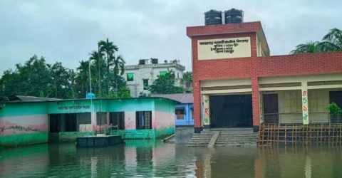 অবিরাম বৃষ্টিতে বিভাগীয় নগরী রংপুরে নিম্নাঞ্চল প্লাবিত