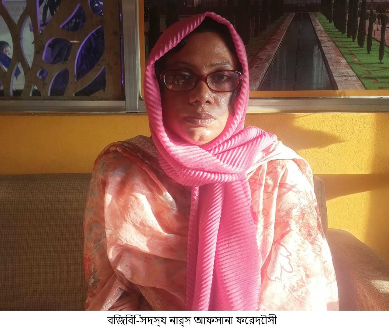 গোপালগঞ্জে স্বামীর নির্যাতনের শিকার এক নারী বিজিবি সদস্য।