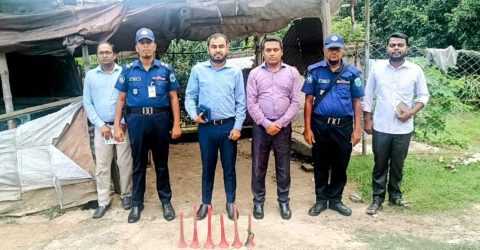 নওগাঁ জেলা প্রশাসকের নির্দেশে শব্দ দূষণ ভাম্রমান আদালত পরিচালনা করা হয়।