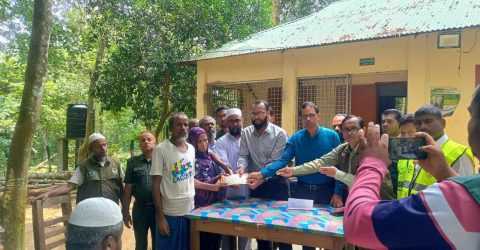 হাতির আক্রমণে নিহত পরিবার পেলেন ক্ষতি পূরনের চেক,তাও পাঁচ দিনের মধ্যে