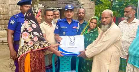 শিবচরে শহীদ নাঈম ও শহীদ হৃদয়ের পরিবারের জন্য ঈদ উপহার পাঠালেন জেলা পুলিশ সুপার