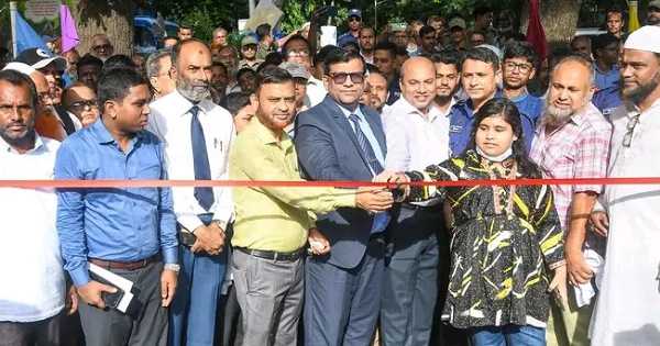 ময়মনসিংহে বৃক্ষমেলা উদ্বোধন করে অন্তত একটি গাছ কেনার আহবান জানান -বিভাগীয় কমিশনার 