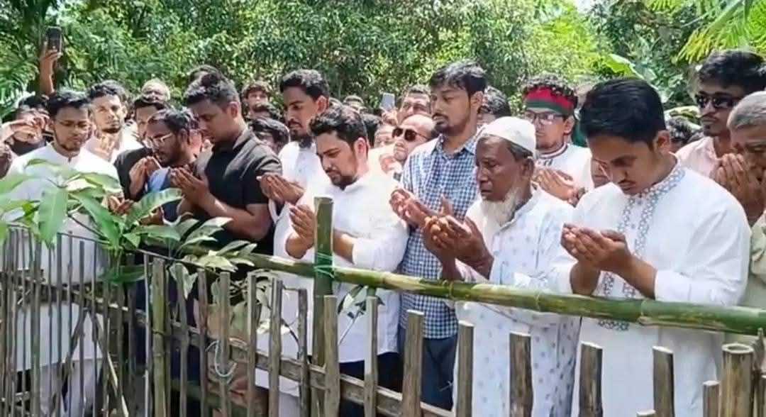 শহীদ আবু সাঈদ এর কবর জিয়ারত এর মধ্যদিয়ে শুরু হলো জুলাই পদযাত্রা